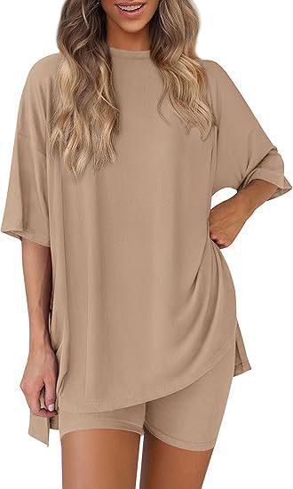 ⚡Stock limité | Ensemble deux pièces pour femme, col rond, t-shirt oversize à ourlet fendu, idéal pour l'été et les moments de détente. Tissu viscose doux et confortable, parfait pour la maison ou comme pyjama douillet. 