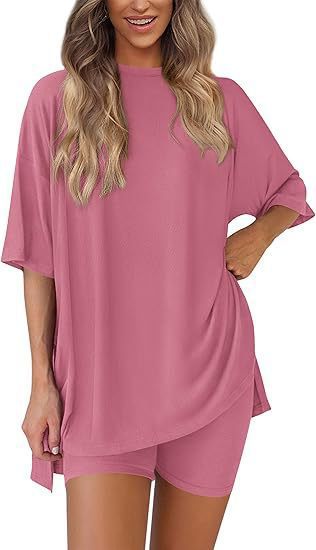 ⚡Stock limité | Ensemble deux pièces pour femme, col rond, t-shirt oversize à ourlet fendu, idéal pour l'été et les moments de détente. Tissu viscose doux et confortable, parfait pour la maison ou comme pyjama douillet. 